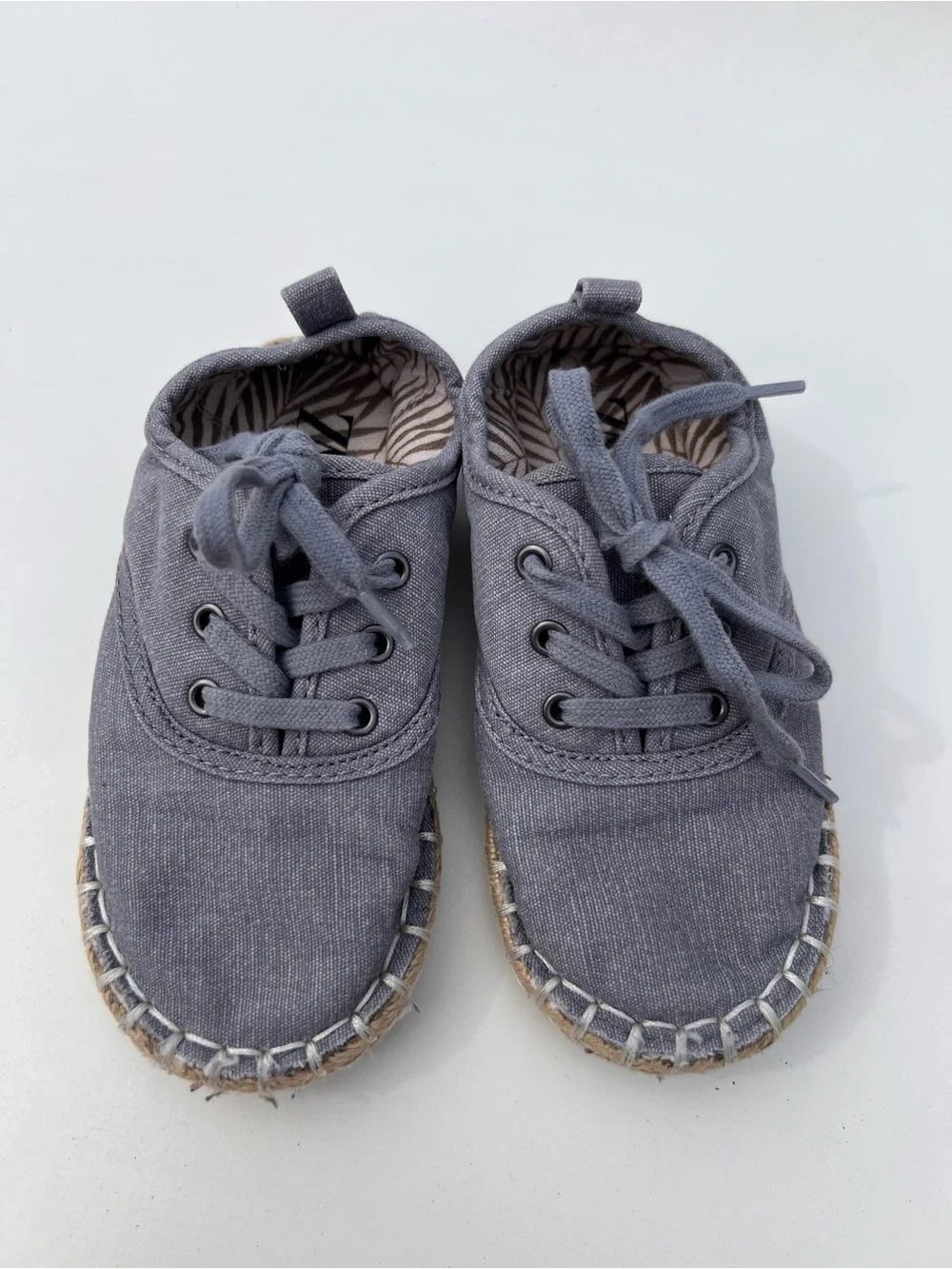 Zara casual canvas